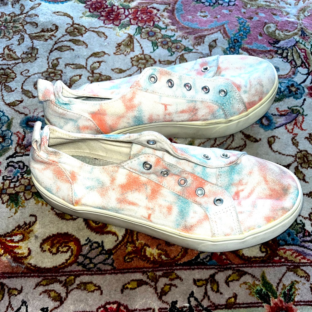 Soda Platform Tie Dye Sneakers *no laces* 🌵8